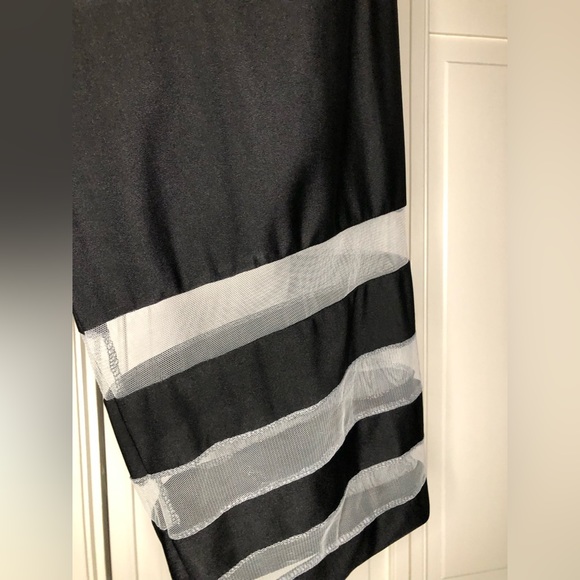 Super Sexy Flattering Striped Sleeveless Mesh Fitted Bodycon Dress Midi - Picture 3 of 6